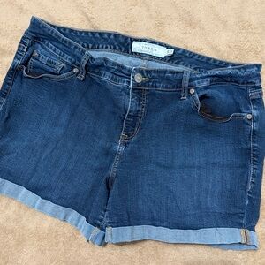 Torrid Denim Midi Shorts Dark Wash Cuffed Size 20 Plus Size